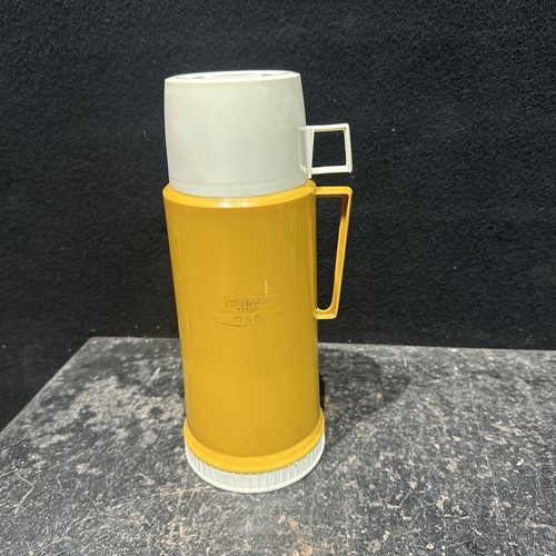 Vintage thermos flask retro - vintage,